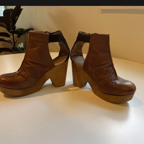 Free People Cedar Clog Size 8 - Picture 4 of 4